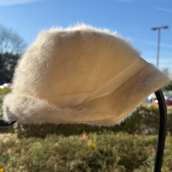 Vintage White Winter Hat Made in England Women's RARE and unique - Picture 7 of 16